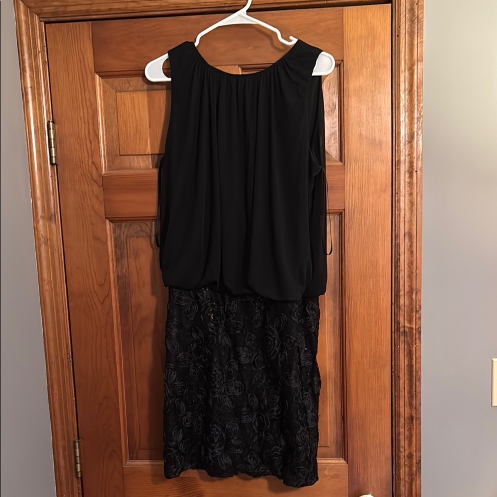 Elegant Black Sleeveless Dress